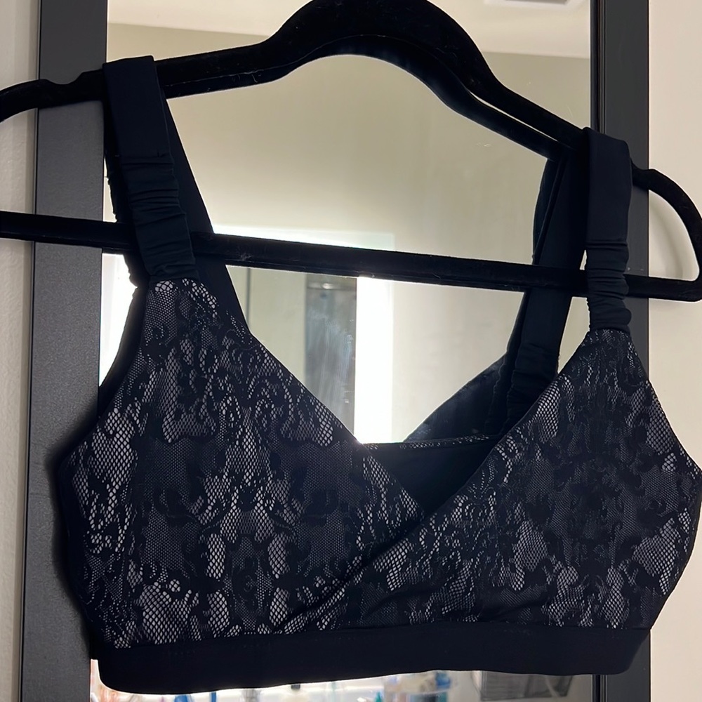 Fabletics Black Lace Sports Bra size medium